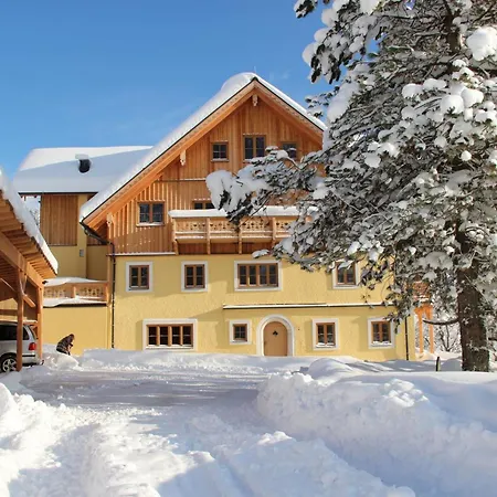 Oberweiglhof Penthouse * Russbach am Pass Gschütt